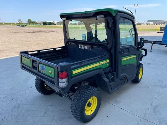 Image of John Deere XUV 835R equipment image 4
