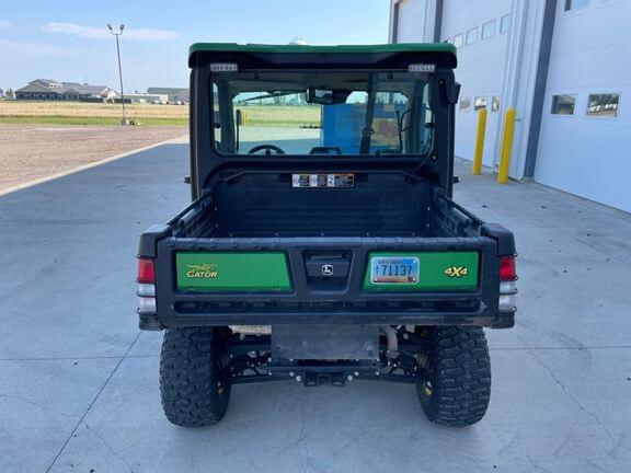 Image of John Deere XUV 835R equipment image 3