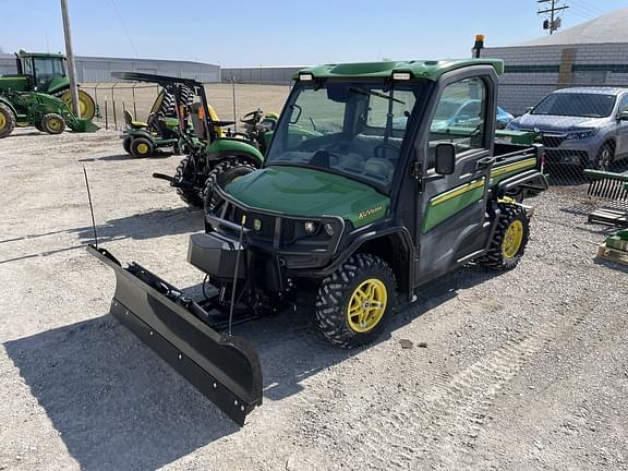 Image of John Deere XUV 835R Primary image