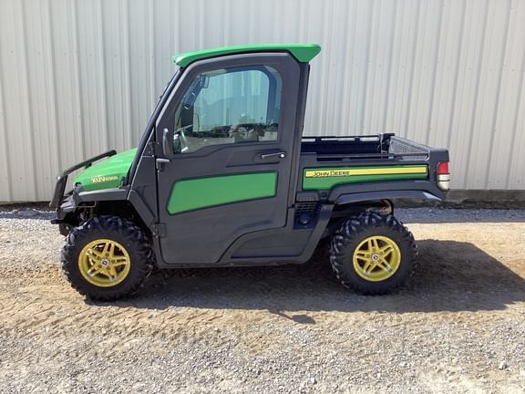 2018 John Deere XUV 835R Equipment Image0