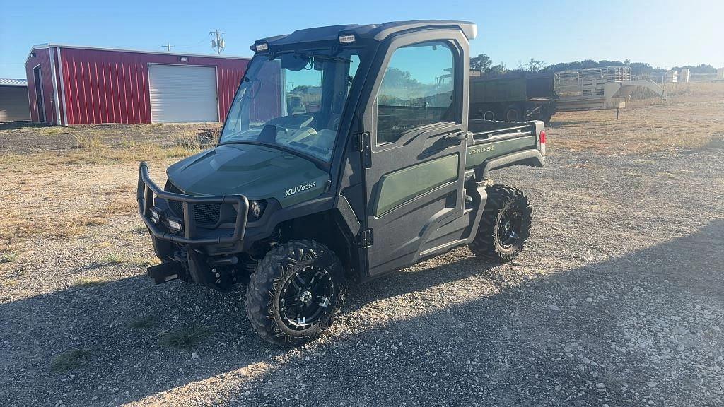 Image of John Deere XUV 835R Primary image