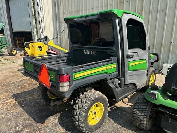 Image of John Deere XUV 835R equipment image 2
