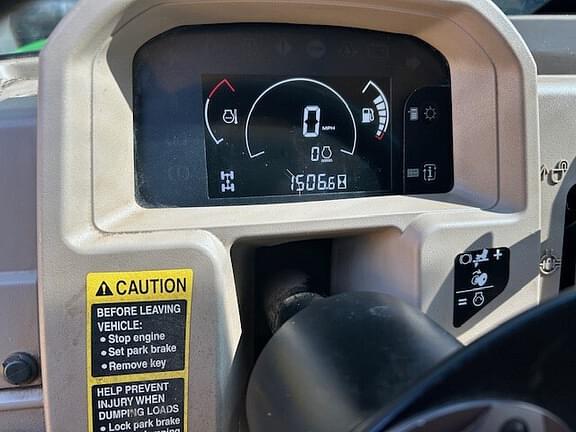 Image of John Deere XUV 835R equipment image 4