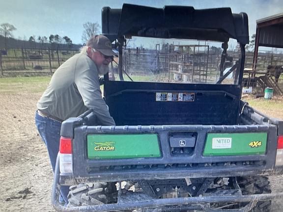 Image of John Deere Gator XUV 855M equipment image 3