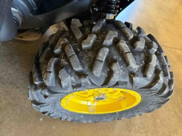 Image of John Deere XUV 865R equipment image 3