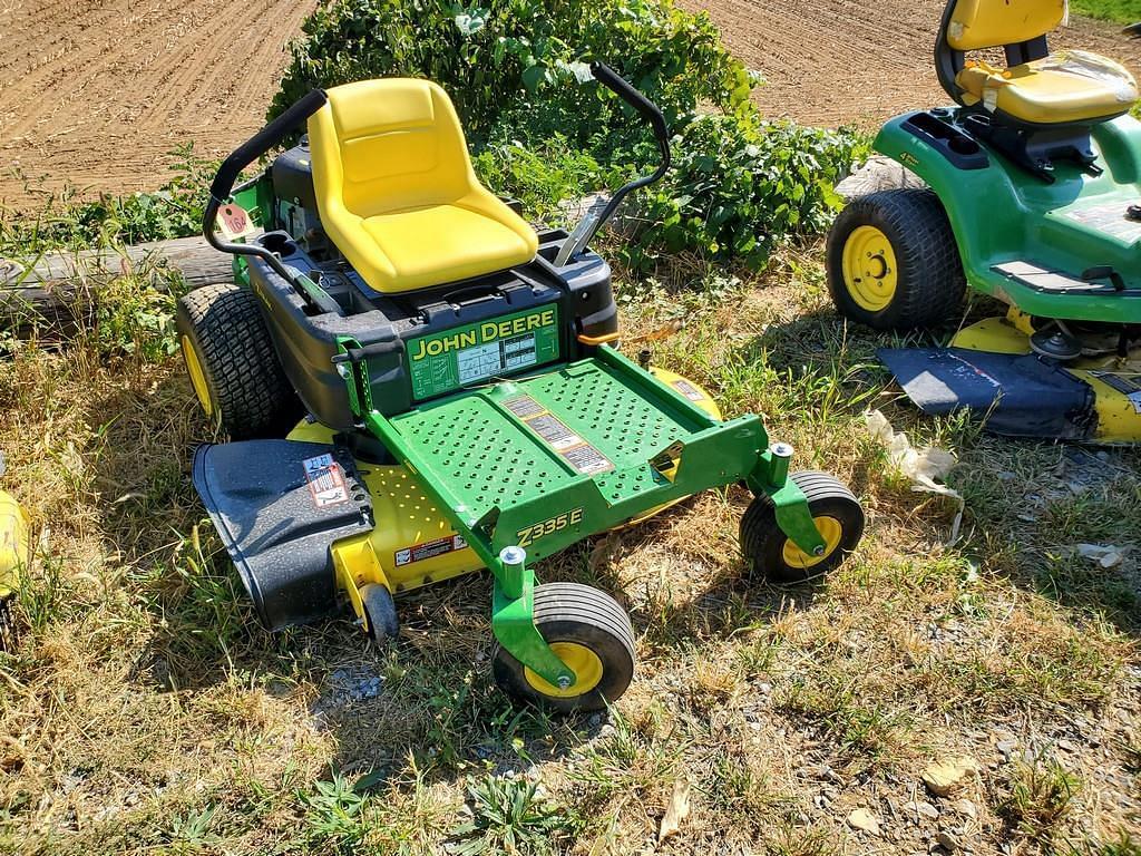 Image of John Deere Z335E Primary image