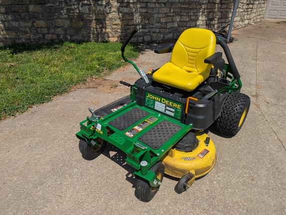 Image of John Deere Z345R equipment image 4