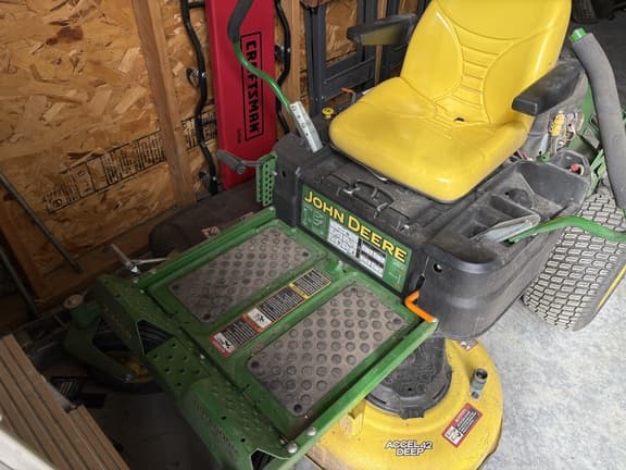 Image of John Deere Z345R equipment image 3