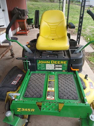 Image of John Deere Z345R equipment image 2