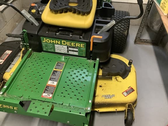 Image of John Deere Z355E equipment image 1