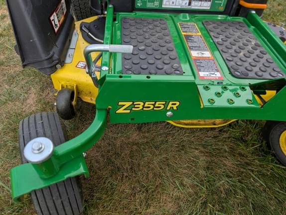 Image of John Deere Z355R equipment image 4