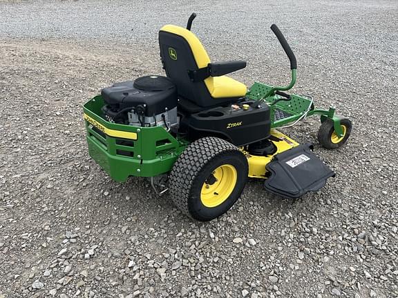 Image of John Deere Z355R equipment image 3