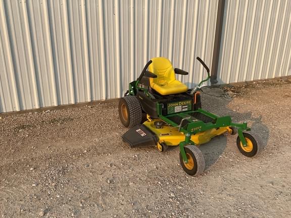Image of John Deere Z355R equipment image 3