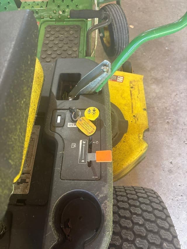 Image of John Deere Z375R equipment image 4