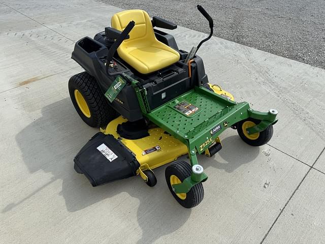 Image of John Deere Z525E equipment image 4