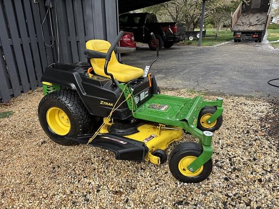 Image of John Deere Z525E equipment image 1