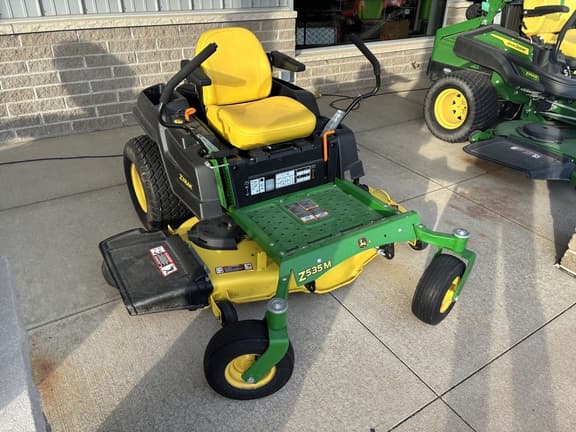 Image of John Deere Z535M equipment image 1