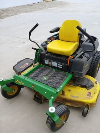 Image of John Deere Z540M equipment image 1