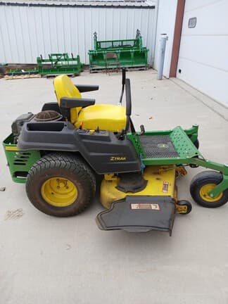 Image of John Deere Z540M equipment image 4