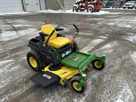 Image of John Deere Z540M equipment image 2