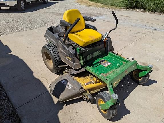 Image of John Deere Z540M equipment image 3