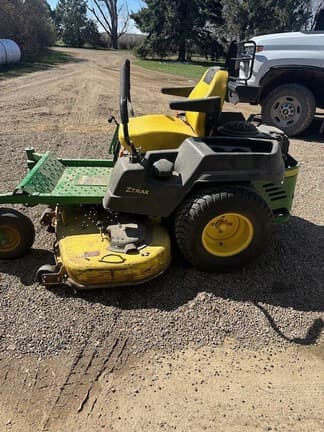 Image of John Deere Z540M equipment image 1