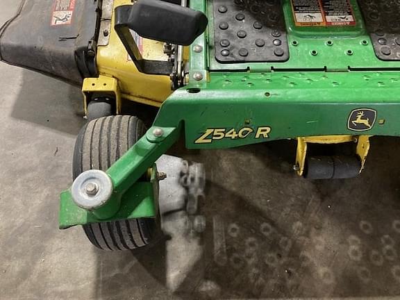 Image of John Deere Z540R equipment image 3