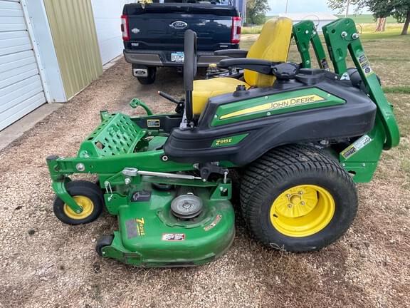 Image of John Deere Z915E equipment image 1