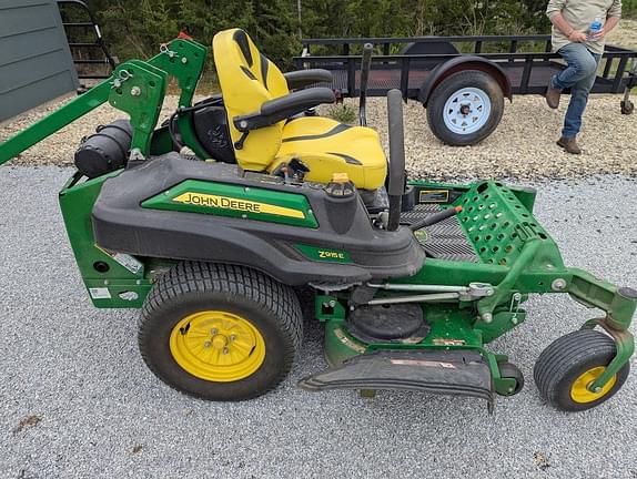 Image of John Deere Z915E equipment image 4