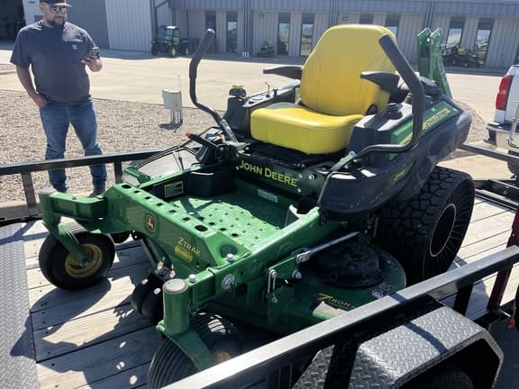 Image of John Deere Z915E equipment image 1