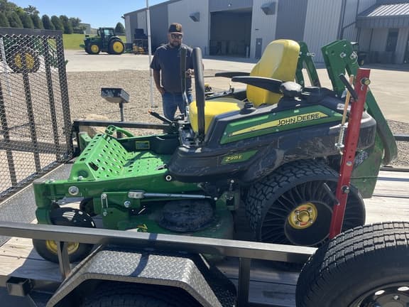 Image of John Deere Z915E equipment image 2