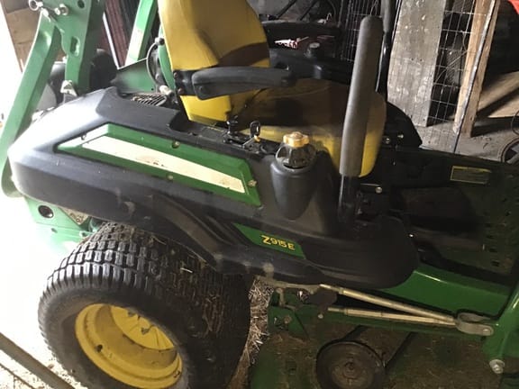 2018 John Deere Z915E Equipment Image0