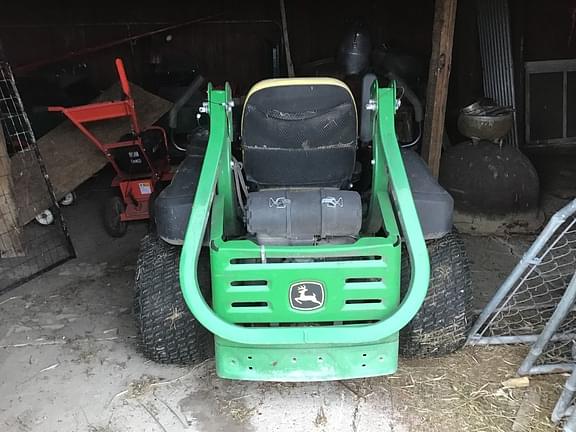 Image of John Deere Z915E equipment image 1