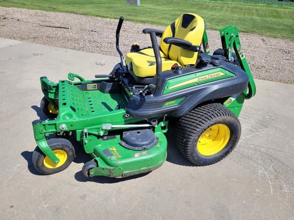 Image of John Deere Z915E equipment image 1