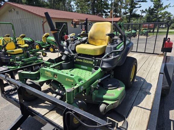 Image of John Deere Z915E equipment image 1