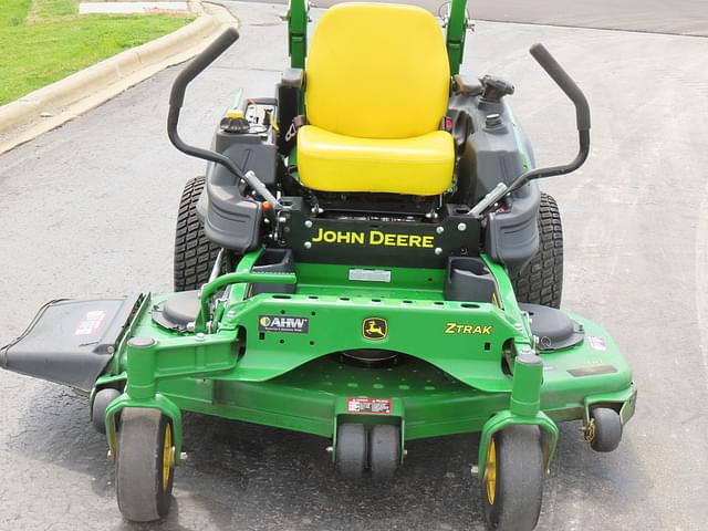 Image of John Deere Z915E equipment image 1