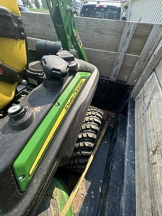 Image of John Deere Z915E equipment image 1