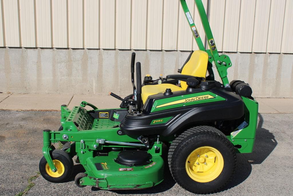 Image of John Deere Z915E Primary image