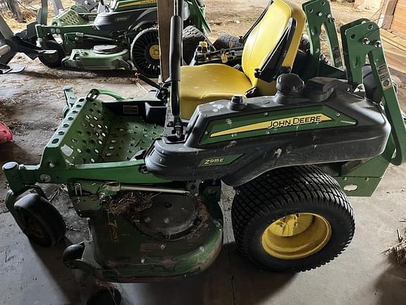 Image of John Deere Z915E equipment image 1