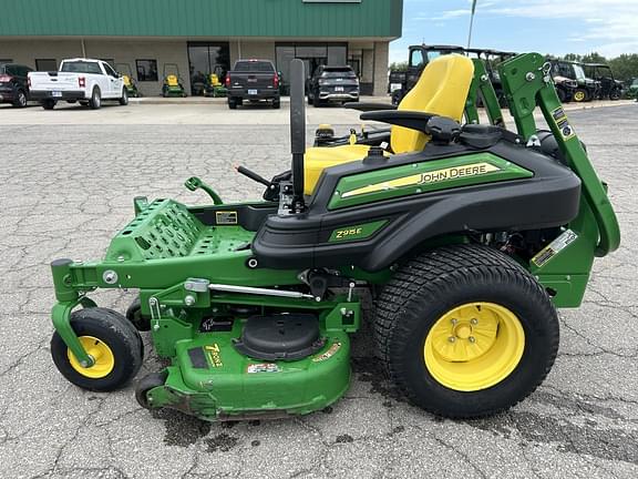 Image of John Deere Z915E equipment image 4