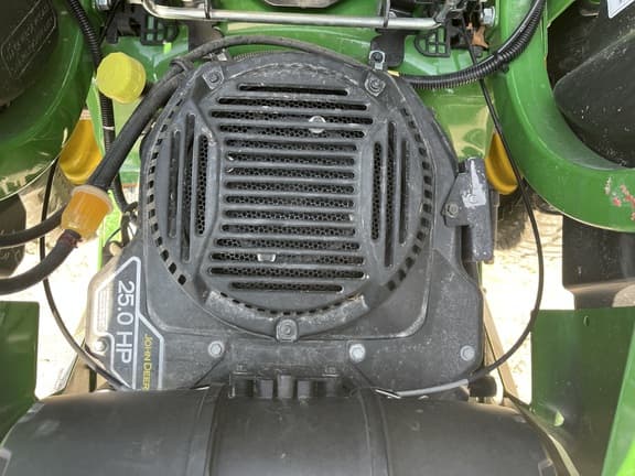 Image of John Deere Z915E equipment image 4