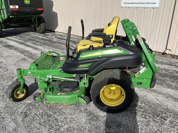 Image of John Deere Z920M equipment image 1