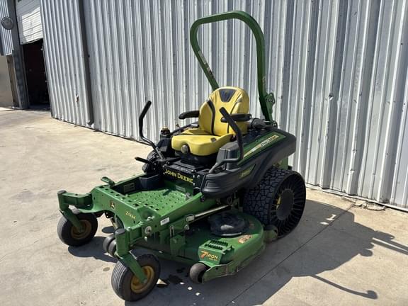 Image of John Deere Z925M equipment image 4