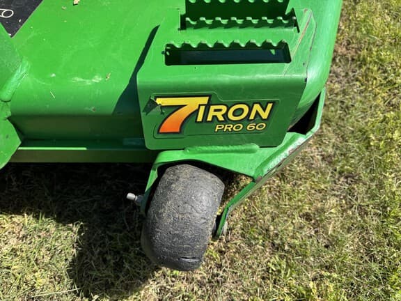 Image of John Deere Z930M equipment image 3