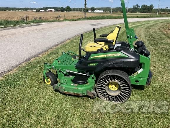 Image of John Deere Z930M equipment image 1