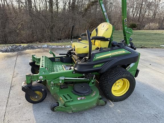 Image of John Deere Z930M equipment image 4