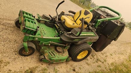 Image of John Deere Z930M equipment image 2