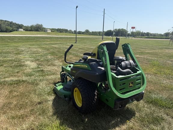 Image of John Deere Z930M equipment image 4