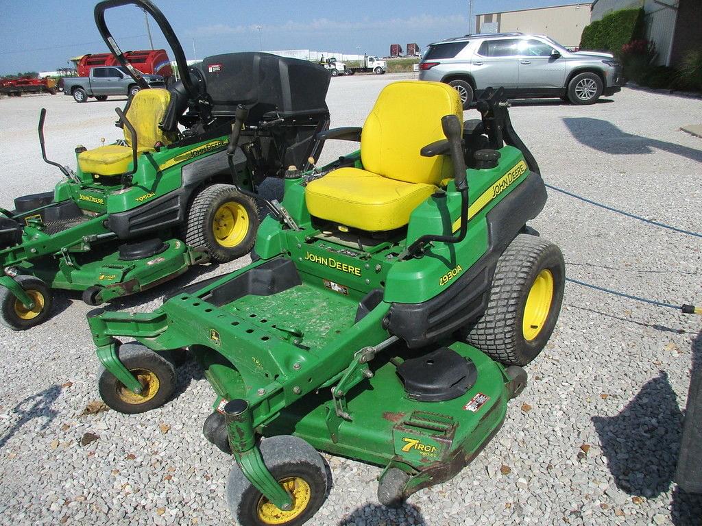 Image of John Deere Z930M Image 1
