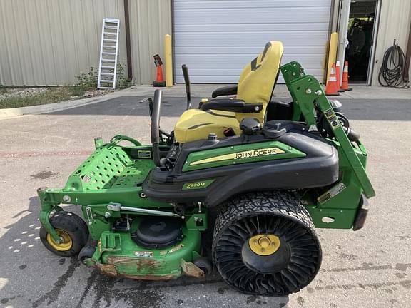 Image of John Deere Z930M equipment image 3